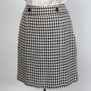 The Vintage Houndstooth Mini Skirt